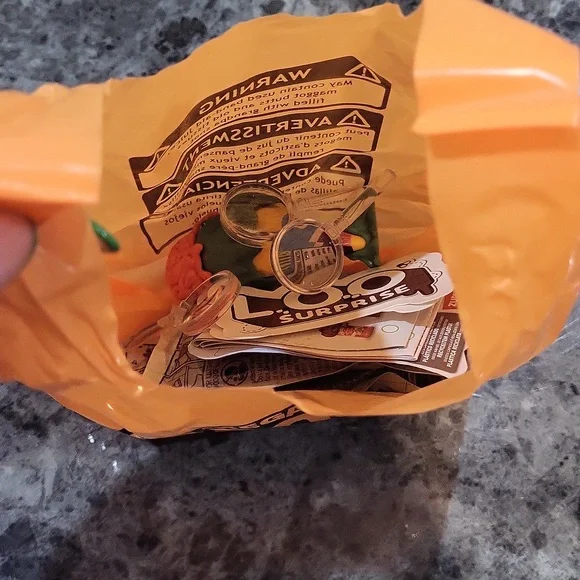 Zuru Mega Gross Minis - Picture 7 of 9